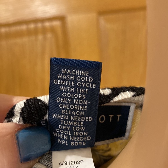 Karen Scott Beautiful button up floral sweater. - Picture 7 of 7